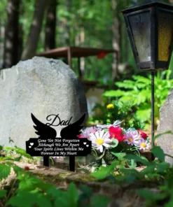 Heartfelt Rustic Memorial Grave Marker Weatherproof Cemetery Decoration with Angel Wings and Heartfelt Message Outdoor Garden Plaque Stake for Lost Loved Ones, Durable Plastic Construction, Easy Installation, and Long Lasting Tribute