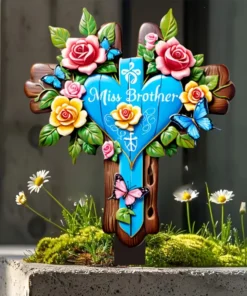 Art Deco Style Miss Brother Memorial Cross Garden Stake, Family Themed Plastic Floor Mount, with Butterflies and Flowers, for Outdoor Sympathy Remembrance Decor, Easter, Christmas, Halloween, Thanksgiving, 2D Acrylic Decorative Plaque for Brother Grave