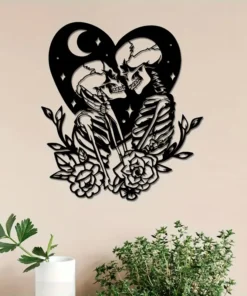 Romantic Skeleton Couple Metal Wall Art Perfect for Bedroom, Living Room Decor & Valentine's Day Gift, Durable Iron Skull Lovers Hanging Decoration, Ideal Housewarming Present