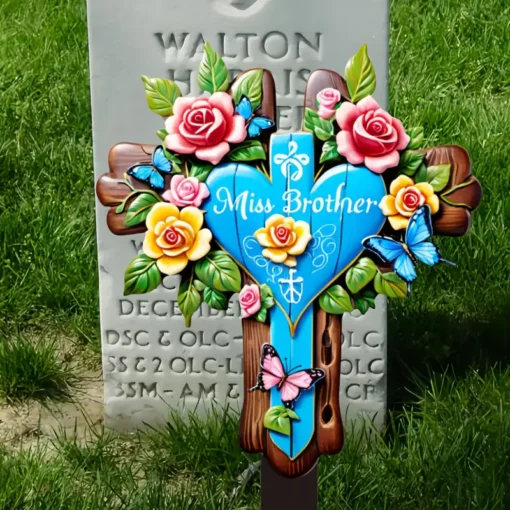 Art Deco Style Miss Brother Memorial Cross Garden Stake, Family Themed Plastic Floor Mount, with Butterflies and Flowers, for Outdoor Sympathy Remembrance Decor, Easter, Christmas, Halloween, Thanksgiving, 2D Acrylic Decorative Plaque for Brother Grave