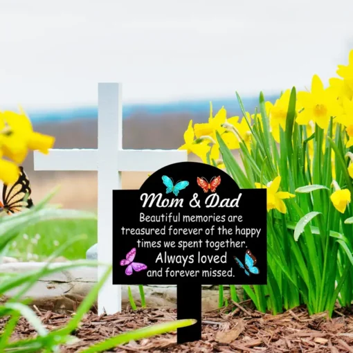 Classic Style Memorial Garden Stake for Mom & Dad Vinyl, Floor Mount, No Electricity Needed, Thanksgiving Remembrance, Weatherproof Cemetery Tribute, Personalized Figures and People Themed Grave Marker Plaque