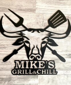 Personalized Metal BBQ Sign Custom Name Grill & Chill Lounge Outdoor Barbecue Decor Dad's BBQ Sign Housewarming Gift with Bull Head